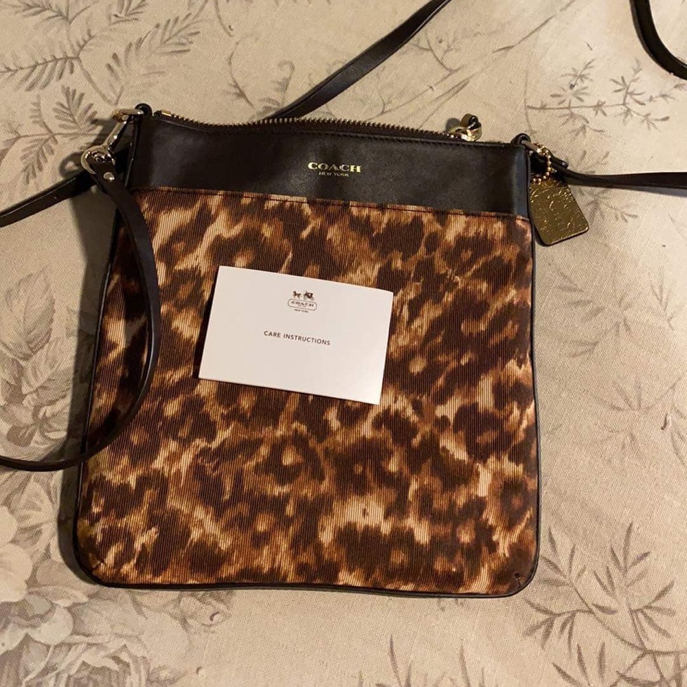 Coach crossbody ✨💕